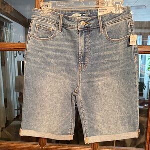 Old Navy Womens High Rise Bermuda Shorts Medium Wash Denim 9 Inseam Size 6 NEW